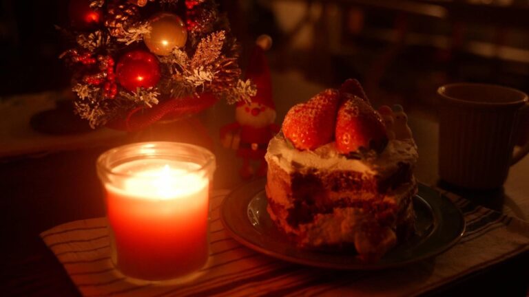 おうちで過ごすクリスマス｜優しい灯りに包まれる夜