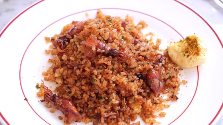 ホタルイカのガーリックライスは、春の終わりを告げる