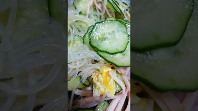さっぱりして美味しい　春雨の酢の物　だし醤油　酢で味付け　ごま振って出来上がり