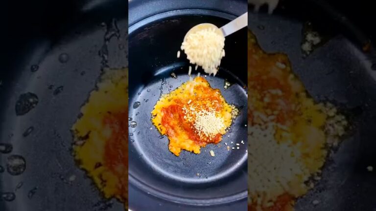 【超絶濃厚旨辛クリーミーうどん】本業は酒屋だけどその道４５年、父ちゃんの手打ちうどん#shorts
