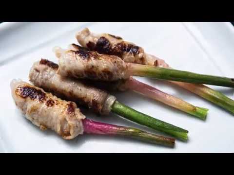 塩をしてひと晩寝かせるだけ！小粋なおつまみ「 谷中生姜 の巻き焼き」　松田美智子の簡単 塩豚 レシピ#1｜ kufura  [ クフラ ]