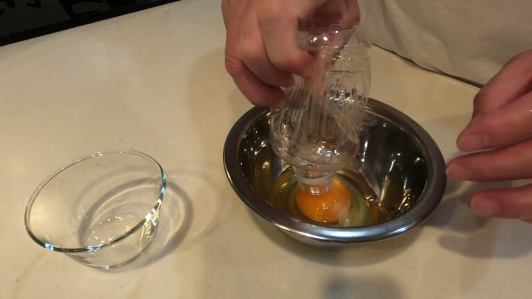 コンビーフ　簡単おつまみ  Corned beef easy snack　【グルメ トラベラー】