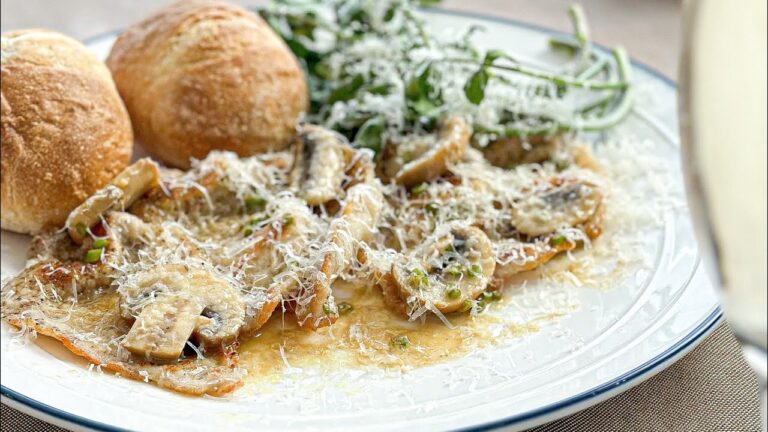 豚ロースのスカロッピーネ【Scaloppine】豚ロースの薄切りをオリーブオイルで焼いてバターと白ワインのソースで