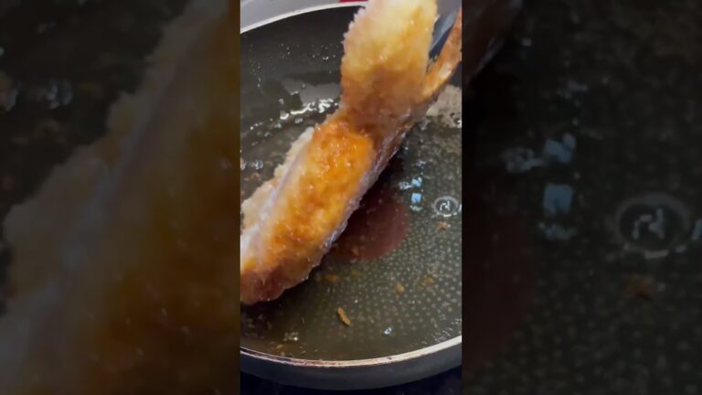自家製オーロラソースのチキンカツサンド#shorts