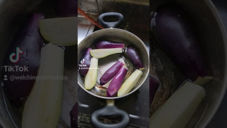 味噌汁作りましたよきのこなす卵です