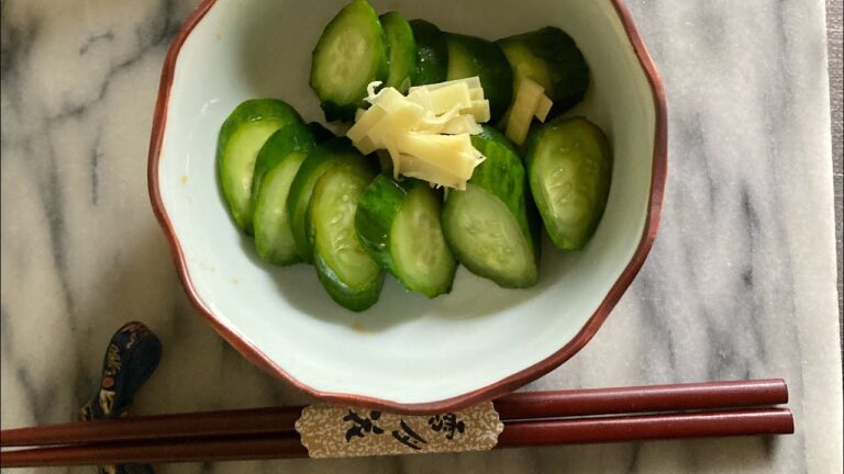 簡単で直ぐに出来ます。パリパリきゅうりの醤油漬け🥒茹でるとパリパリに