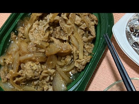豚肉の生姜焼き、オクラのおしんこ、えのきバター焼きなど食べます