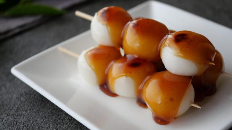 【簡単!タレも美味しい米粉のみたらし団子】甘じょっぱいタレともっちり団子に病みつきに♡グルテンフリー  | Gluten-free Rice flour Mitarashi Dango