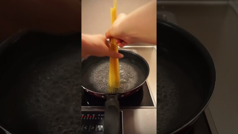 なすとトマトパスタ🍅🍆｜Eggplant Tomato Pasta #shorts #cooking #countryside #food #料理 #japan #田舎暮らし #おうちごはん