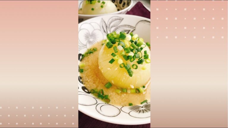 丸ごと玉ねぎの味噌スープ/Miso soup with whole onions.