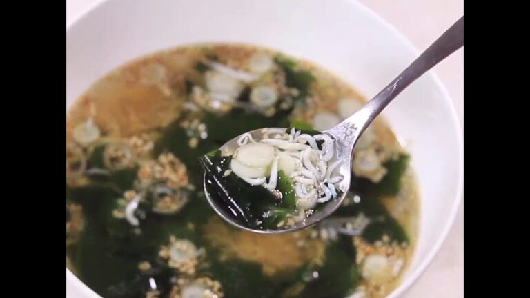 しらすとわかめの韓国風スープ