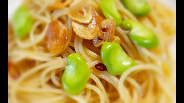 そら豆のアーリオ・オーリオ・ペペロンチーノ／たらの芽・ごぼう・なすの天ぷら，冷奴，焼鮭〜今日のプレート