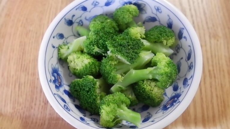 【簡単料理】茹でたブロッコリー