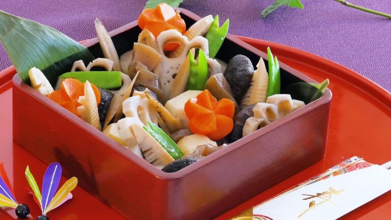 【 おせちの飾り切り 】 煮物 を豪華に！ 簡単飾り切りレッスン～ ねじり梅 （ にんじん ）～