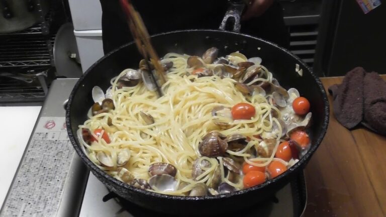 イタリア料理　ボンゴレロッソの作り方