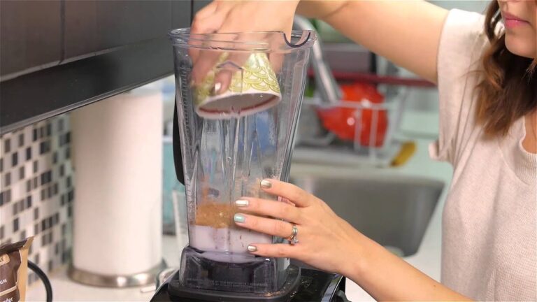 野菜と果物がいっぱい♪デトックススムージーレシピ | LA Lifestyle by FRIEDIA