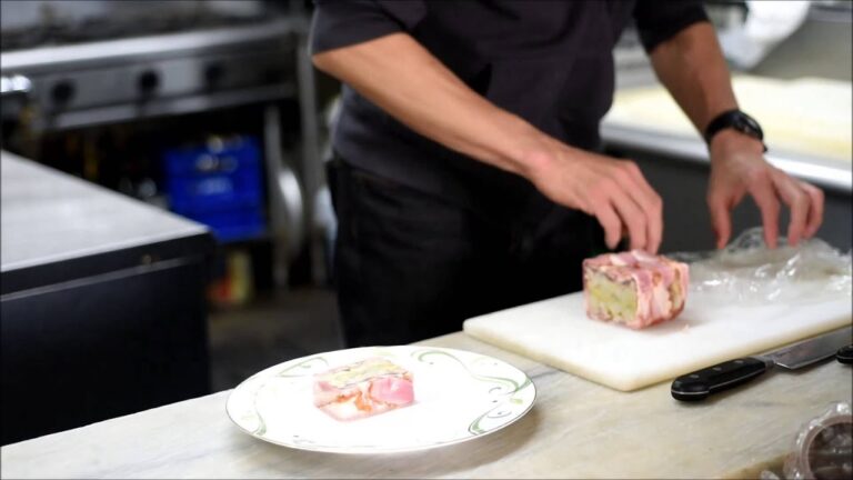 鰯とジャガイモのテリーヌの盛り付け