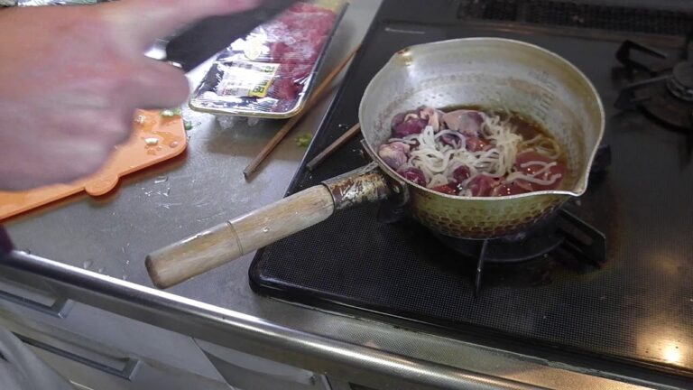幸運な病のレシピ（ 714 朝：牛肉とインゲン玉ねぎの炒め、白インゲン、鳥モツの時雨煮、塩サバ、鮭