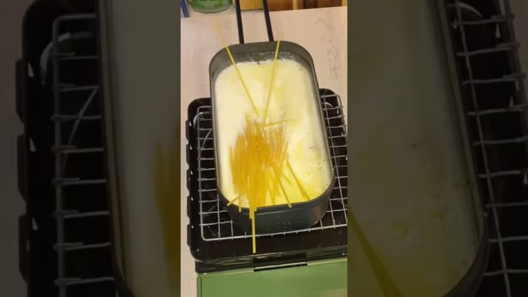 メスティンひとつで簡単カルボナーラ #車中飯 #キャンプ飯＃アラフィフ女