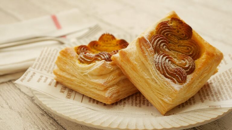 簡単折り込みパイ生地で秋の四角いパンプキンパイ | Square Pumpkin Pies With Pie Crust