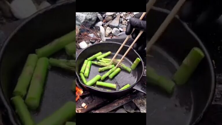 ベーコンと色鮮やかな野菜達を醤油で炒めるとインスタ映えがハンパない｜BACON ASPARAGUS