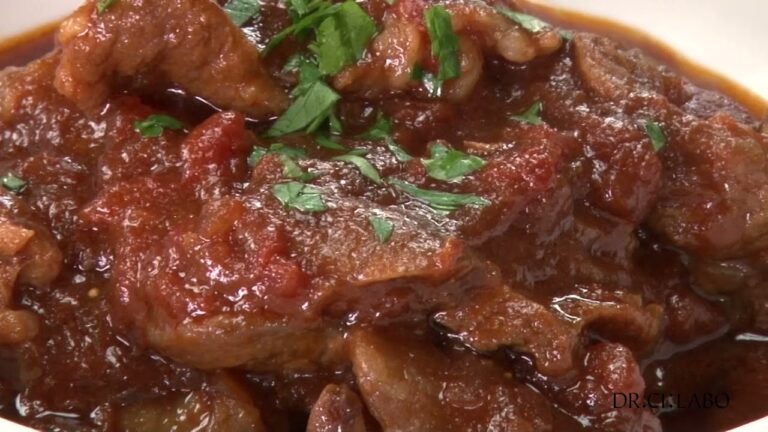 牛すじのトマト煮込み