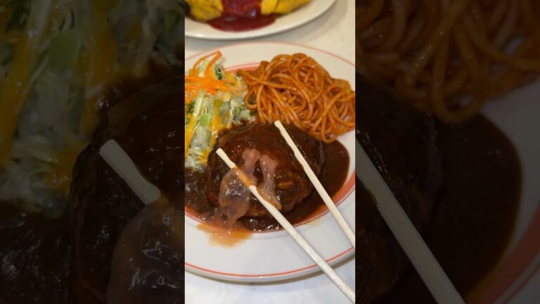 肉汁溢れ出すデミグラスハンバーグ🤤お店で手ごねし生の状態で焼き上げるハンバーグはふっくらやわらか超ジューシー！#大好物は高カロリー #japanesefood #japan #東京グルメ