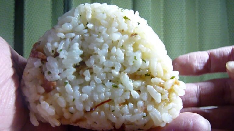 👿🍙【おにぎり】ローソンから19年8月20日数量限定発売！2段仕込のガーリック×唐辛子！ペペロンチーノ風に仕上げた、パンチのきいた悪魔味を食べてみた！