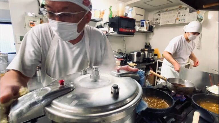 【TikTok100万回再生‼︎】大阪最強カレーうどんの作り方「三ツ島 真打」（大阪・門真） TikTok 1 million views‼︎ Best Curry Udon in Osaka