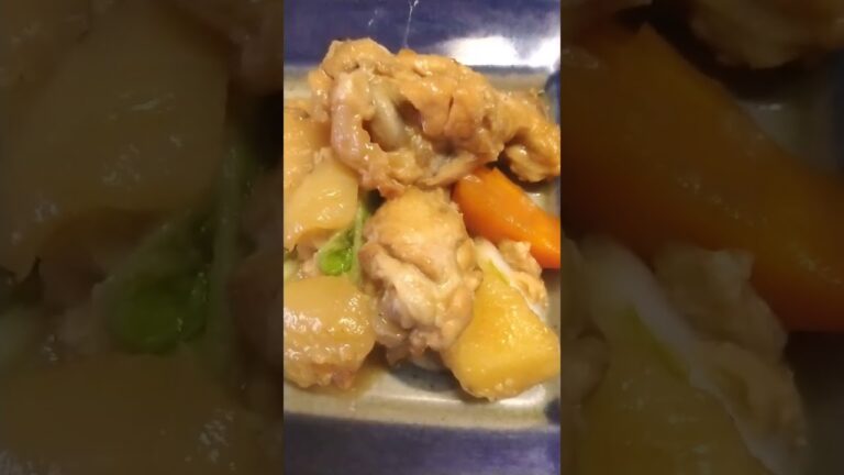 手羽元とジャガイモと人参の煮物。毎日安い献立のお料理投稿します。通知行くためには登録してお待ち下さいネ。