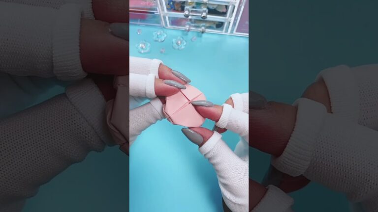 折り紙一枚だけ！可愛い花の作り方🌼小物入れにも出来ちゃいます♪#shorts #睡蓮