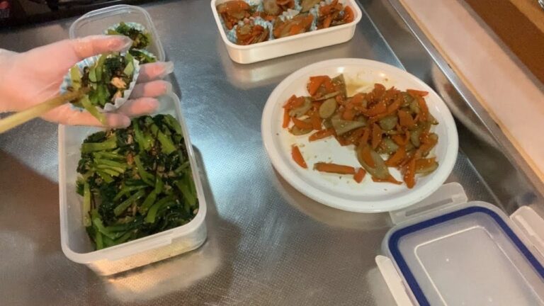 簡単弁当♪作り置き2品　小松菜の塩昆布ツナ和え　きんぴらごぼう