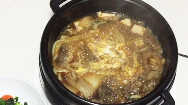 すき焼き煮込みうどん　すき焼きの次の日メニュー定番　投稿26日目　月収20万　50代独身男の自炊　食費節約　ルーティーン　一人暮らし　男の料理　クッキング　くまさんTV