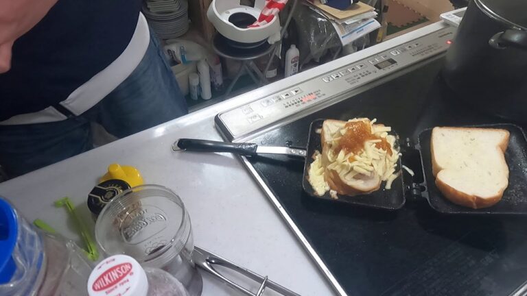 ﾀｺちゃんねる#3「鶏肉をはちみつと粒マスタード、そしてパンで挟んで焼く＝ウマい」