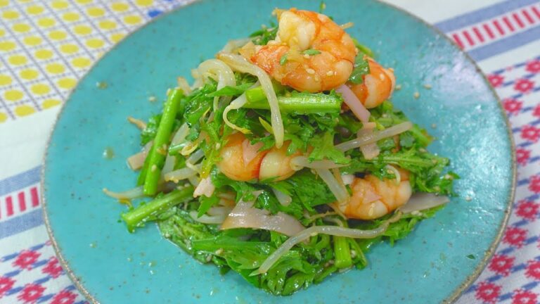 ヘルシーなのに豪華！海老と春菊の万能中華ダレサラダ