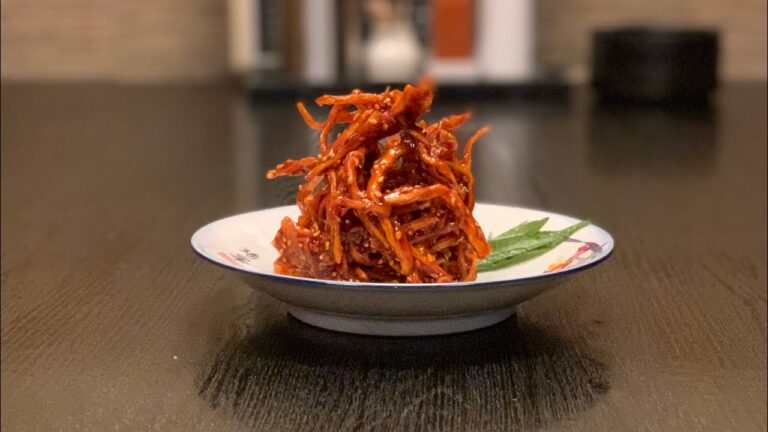 超プロが作る‼︎超簡単【韓国風】スルメキムチの作り方。Super easy [Korean style] How to make dried squid kimchi.#shorts