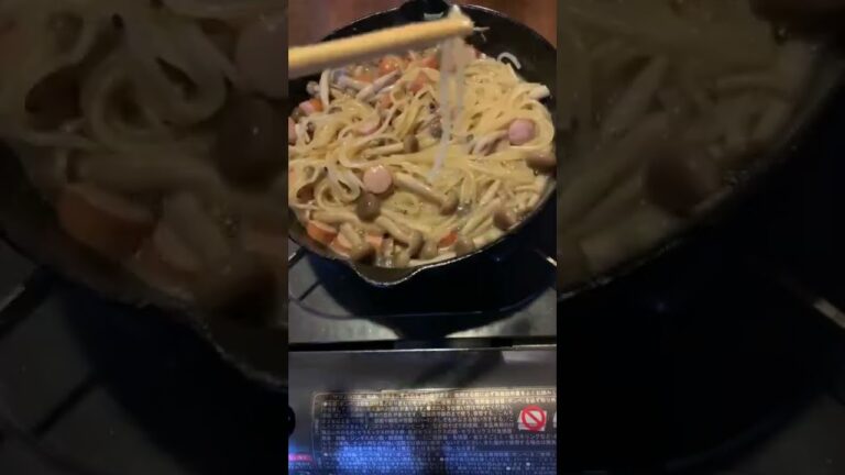 【スキレット】キノコとウィンナーのクノールカルボナーラ#shorts #クノール