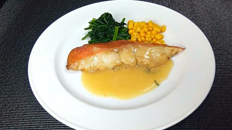 キッチングランパ流金目鯛（赤魚）のソテー　ローズマリーソースSautéed Kitchen Grandpa style kinnmedai (red fish) with rosemary sauce