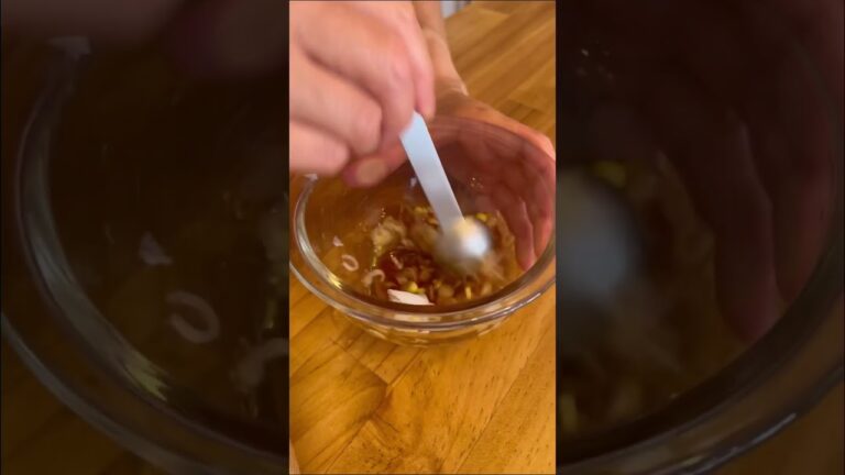 ＼塩麹蒸し鶏アレンジ／ねぎダレver レシピはコメント欄に記載 #shorts