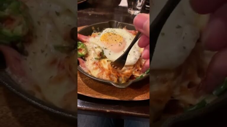 【飯テロ】美味しそうな焼きチーズナポリタンの映像@カフェ香咲