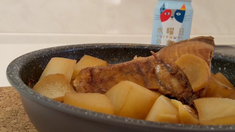 【ビールに合うおつまみ】あんまり煮込まない時短ブリ大根を作りました。Japanese White Radish and Yellowtail Simmered in Soy Sauce