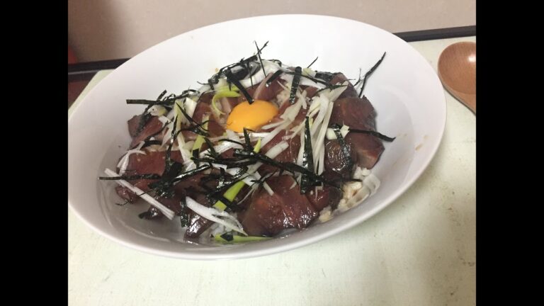 【濃厚】カツオの漬け丼【卵黄乗せ】