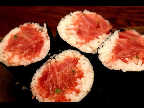 太巻きの作り方　巻きすもラップもいらない超簡単な太巻きの作り方【寿司】【職人技】【鉄火巻き】