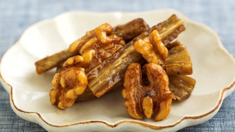 ごぼうとくるみの甘辛煮