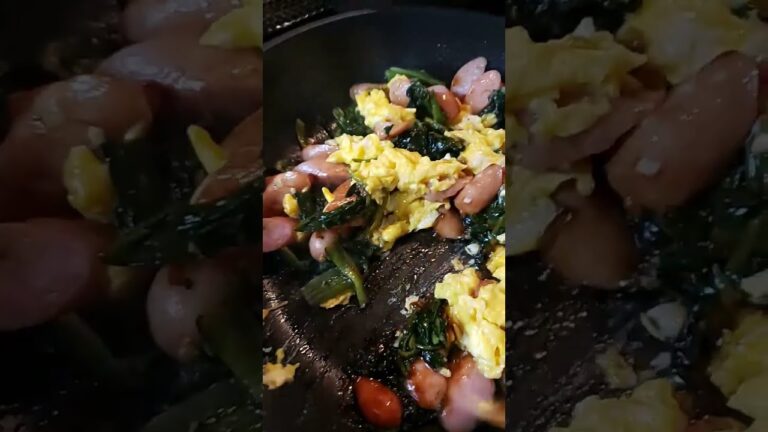 夕ご飯🍚のおかずは、ウインナーとほうれん草の卵炒めと 肉豆腐 にしました 😋