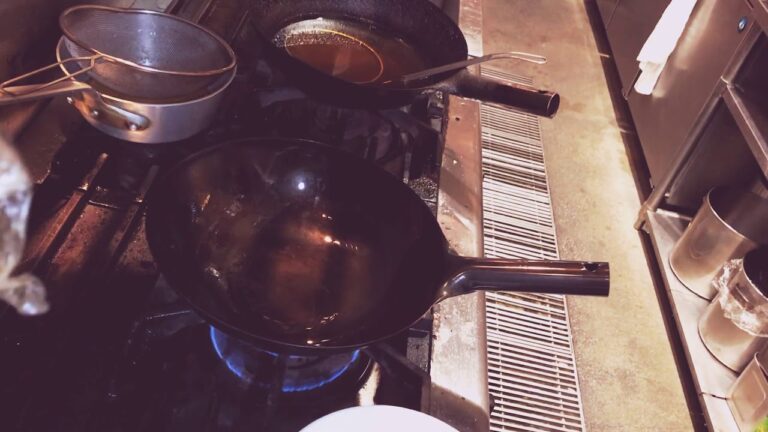 まかないマーボー茄子丼