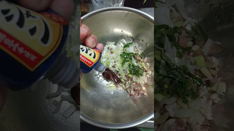 無職のおつまみ    コンビーフ みょうが ネギ 大葉をごま油とコチュジャンで和えたやつ