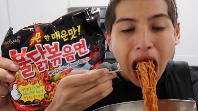 韓国の激辛ヌードルをお口に添えた件