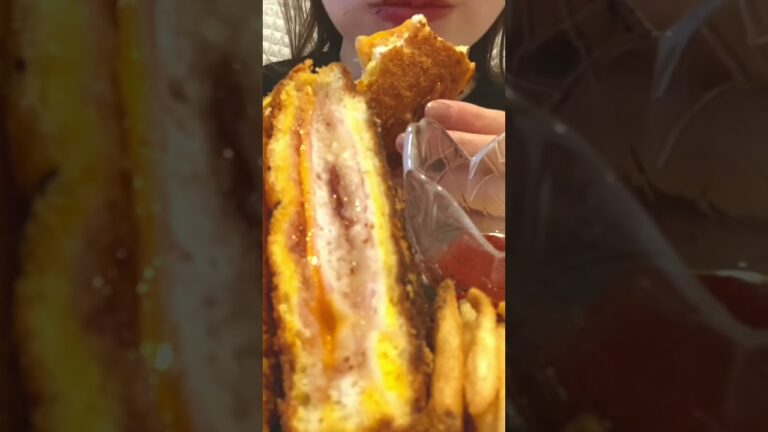 サクサク揚げパンモンテクリスト爆食い#shorts #モンテクリスト #揚げパン #咀嚼音 #こえびりん #asmr #mukbang #食べる音 #揚げ物