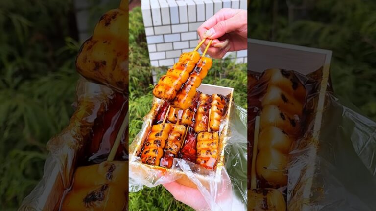 【大阪スイーツ】甘辛いタレが最高なもちもちみたらし団子🤤お土産にも嬉しい✨#japanesefood #大阪グルメ #大阪スイーツ#みたらし団子 #osaka #osakafood